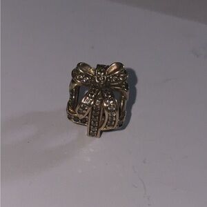 14k Pandora Gold present charm